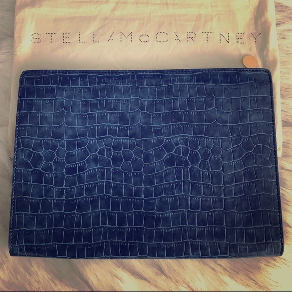 crocs cavendish square